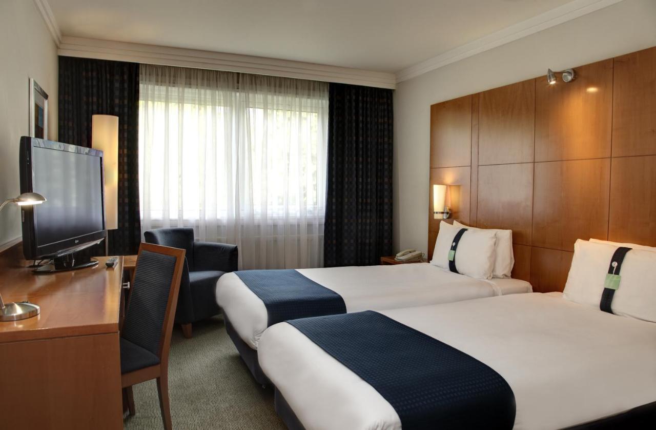 Holiday Inn London Brent Cross, An Ihg Hotel Екстер'єр фото