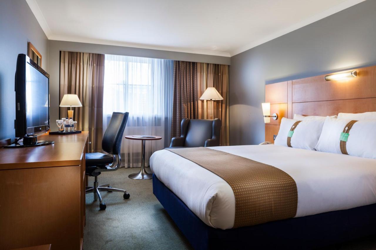Holiday Inn London Brent Cross, An Ihg Hotel Екстер'єр фото