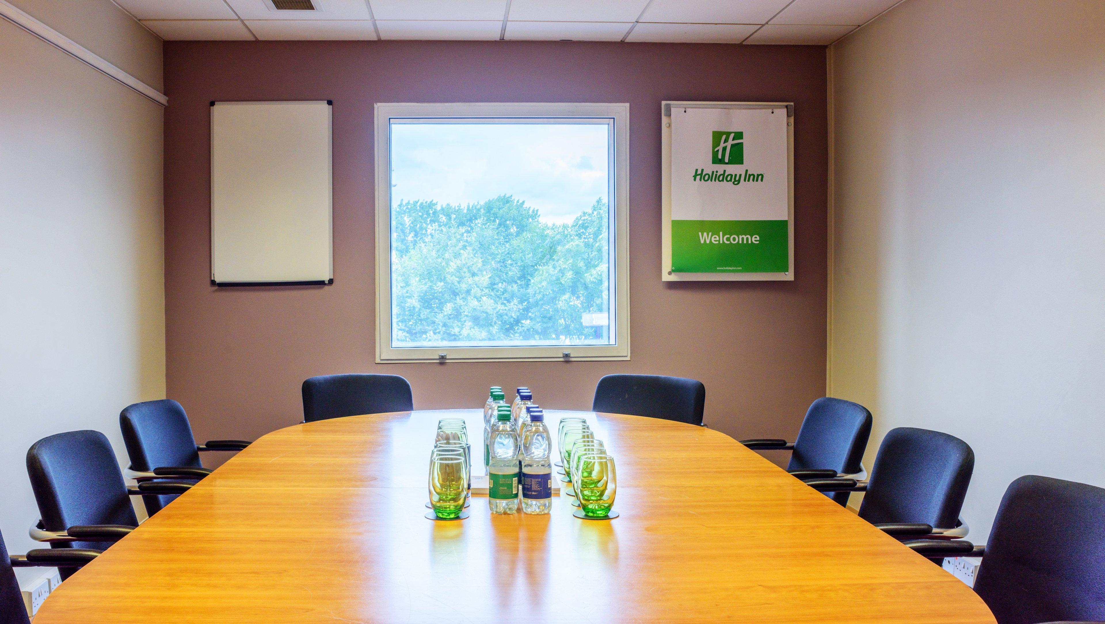 Holiday Inn London Brent Cross, An Ihg Hotel Екстер'єр фото