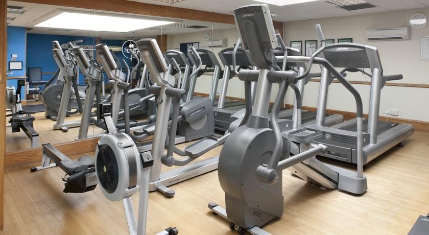 Holiday Inn London Brent Cross, An Ihg Hotel Екстер'єр фото