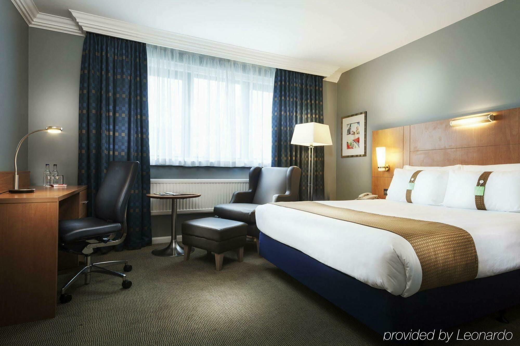 Holiday Inn London Brent Cross, An Ihg Hotel Екстер'єр фото